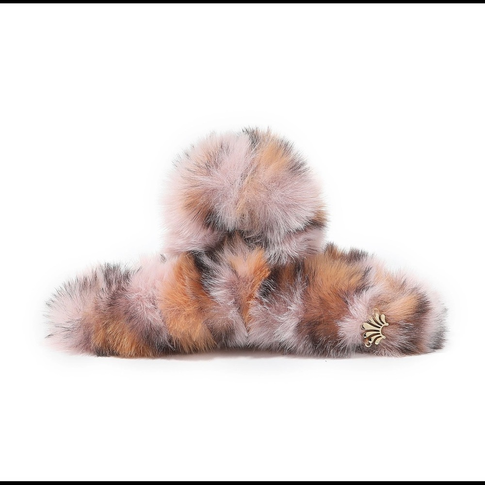 Lele Sadoughi Blush Fur Claw Clip (NWOT)